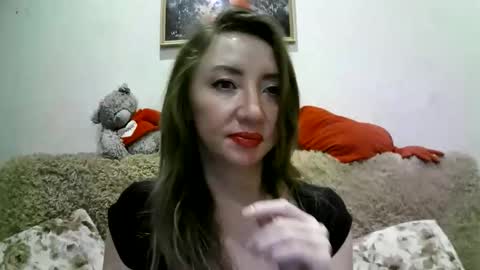 Snapshot of elvaarno chatting on 18, 10, 2025 ElvaArno online show from 18, 10, 2025