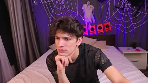 Elvano online show from 25, 10, 2025