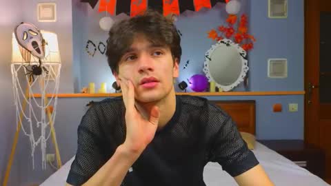 Elvano online show from 3, 11, 2025