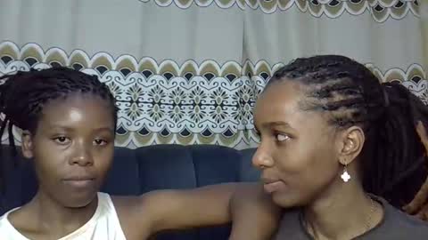 Snapshot of elvier_pretty chatting on 19, 10, 2025 flo online show from 19, 10, 2025