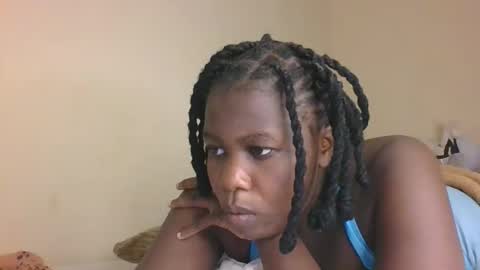 Snapshot of elvier_pretty chatting on 12, 11, 2025 flo online show from 12, 11, 2025