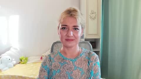 Elvira online show from 4, 12, 2024