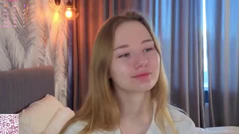 Snapshot of elvyrose chatting on 13, 4, 2026 Alex online show from 13, 4, 2026