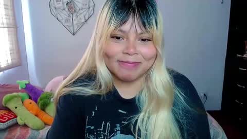 Snapshot of elymoon chatting on 22, 9, 2025 Ely online show from 22, 9, 2025