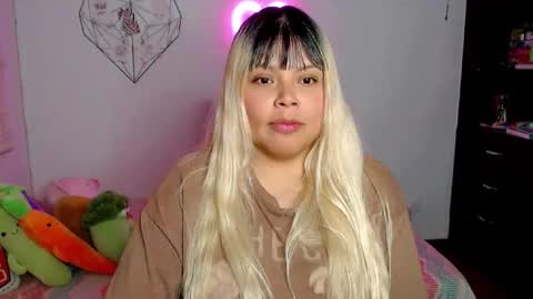 Snapshot of elymoon chatting on 15, 10, 2025 Ely online show from 15, 10, 2025