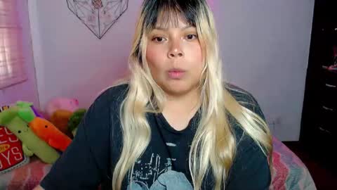 Snapshot of elymoon chatting on 21, 10, 2025 Ely online show from 21, 10, 2025