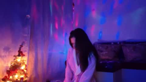 Elisa online show from 6, 1, 2025