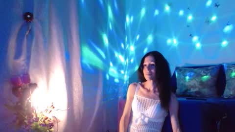 Elisa online show from 13, 9, 2025