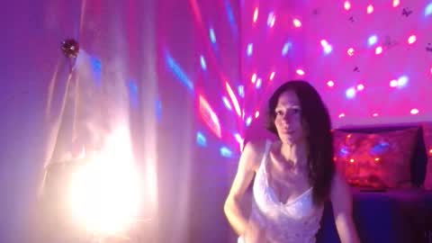 Elisa online show from 17, 10, 2025