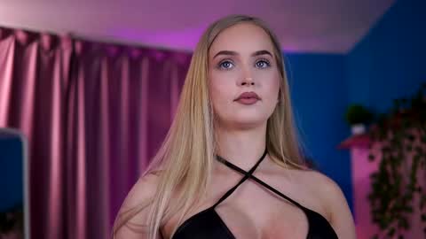 Snapshot of elyssawetxx chatting on 8, 5, 2026 Elyssa online show from 8, 5, 2026