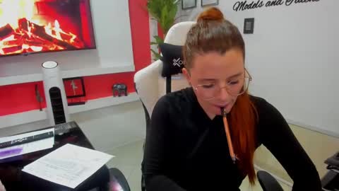 Estefany Martinez Acua INSTAGRAM ema 04oficial online show from 28, 1, 2025