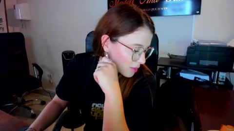 Estefany Martinez Acua INSTAGRAM ema 04oficial online show from 25, 2, 2025