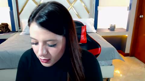 Estefany Martinez Acua INSTAGRAM ema 04oficial online show from 25, 10, 2025