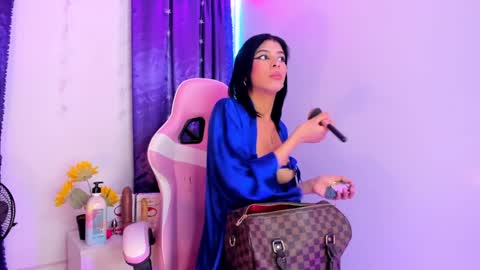 Ema Lambert  online show from 2, 12, 2024