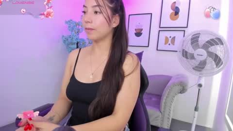 Ema louisx  online show from 8, 2, 2025