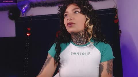 Snapshot of ema_ploxx chatting on 5, 3, 2026 ema_ploxx online show from 5, 3, 2026