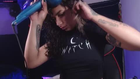 Snapshot of ema_ploxx chatting on 8, 3, 2026 ema_ploxx online show from 8, 3, 2026