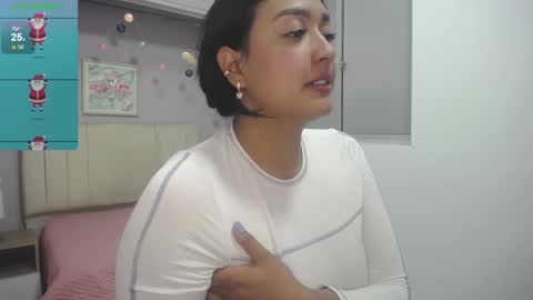 Snapshot of ema_saenz chatting on 17, 12, 2024 Ema online show from 17, 12, 2024