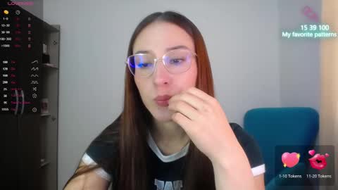 Snapshot of emaa_martins chatting on 2, 10, 2025 Emaa online show from 2, 10, 2025