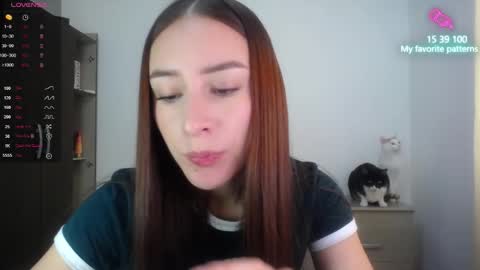 Snapshot of emaa_martins chatting on 28, 10, 2025 Emaa online show from 28, 10, 2025