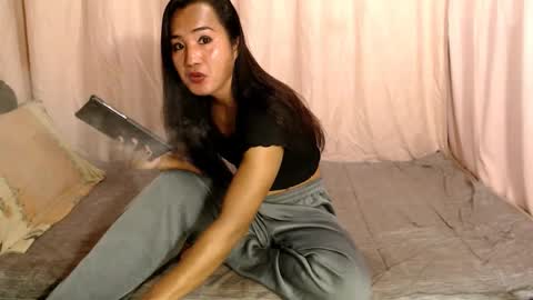 Trans cummer online show from 28, 1, 2025