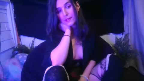 Snapshot of embers_of_eternity chatting on 25, 12, 2024 Ellie online show from 25, 12, 2024