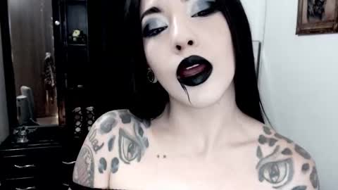 Emerald Black online show from 29, 9, 2025