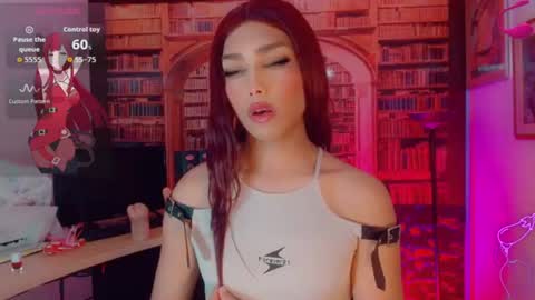 Snapshot of emeli_roushot chatting on 9, 7, 2026 Emeli online show from 9, 7, 2026