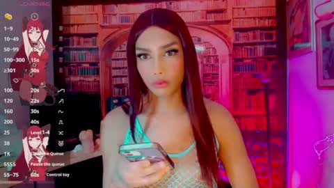 Snapshot of emeli_roushot chatting on 11, 7, 2026 Emeli online show from 11, 7, 2026