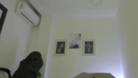 Snapshot of emelie_89 chatting on 1, 10, 2025 emelie_89 online show from 1, 10, 2025