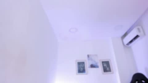 Snapshot of emelie_89 chatting on 19, 10, 2025 emelie_89 online show from 19, 10, 2025