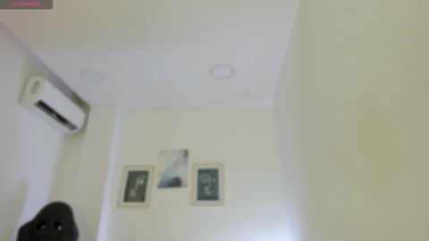 Snapshot of emelie_89 chatting on 24, 10, 2025 emelie_89 online show from 24, 10, 2025