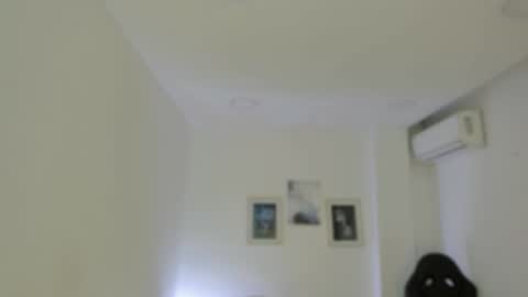 Snapshot of emelie_89 chatting on 25, 10, 2025 emelie_89 online show from 25, 10, 2025