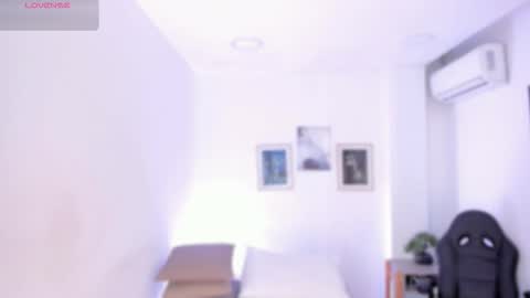 Snapshot of emelie_89 chatting on 31, 10, 2025 emelie_89 online show from 31, 10, 2025