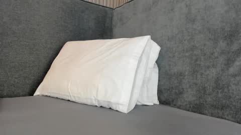 Snapshot of emelie_89 chatting on 22, 11, 2025 emelie_89 online show from 22, 11, 2025