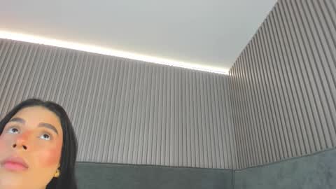 Snapshot of emelie_89 chatting on 26, 11, 2025 emelie_89 online show from 26, 11, 2025