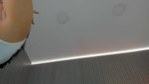 Snapshot of emelie_89 chatting on 20, 12, 2025 emelie_89 online show from 20, 12, 2025