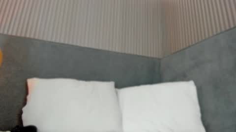 Snapshot of emelie_89 chatting on 22, 12, 2025 emelie_89 online show from 22, 12, 2025