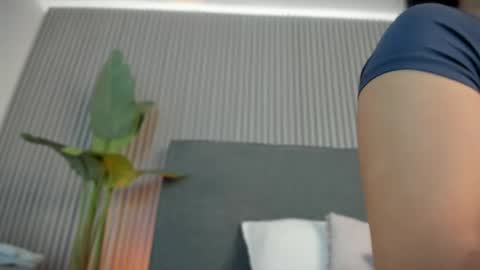 emelie_89 online show from 30, 4, 2026