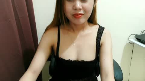 emely_18 online show from 12, 7, 2026