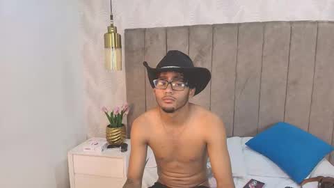 Emely  Antony online show from 17, 12, 2025