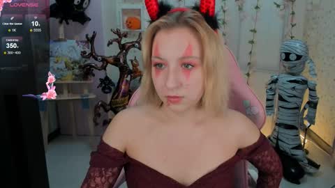 Snapshot of emely_garcias chatting on 31, 10, 2025 emelia online show from 31, 10, 2025