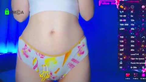 Snapshot of emelycrystal chatting on 9, 10, 2025 Emely online show from 9, 10, 2025