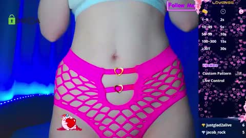 Snapshot of emelycrystal chatting on 11, 3, 2026 Emely online show from 11, 3, 2026