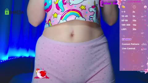 Snapshot of emelycrystal chatting on 9, 4, 2026 Emely online show from 9, 4, 2026