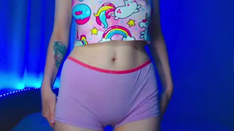 Snapshot of emelycrystal chatting on 10, 7, 2026 Emely online show from 10, 7, 2026