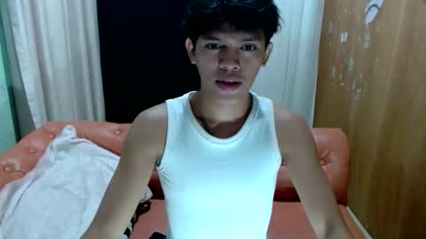 Snapshot of emerald_cummer chatting on 19, 11, 2025 emerald_cummer online show from 19, 11, 2025