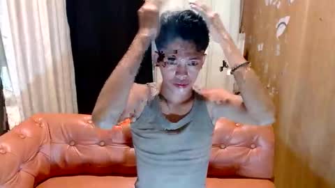 Snapshot of emerald_cummer chatting on 27, 11, 2025 emerald_cummer online show from 27, 11, 2025