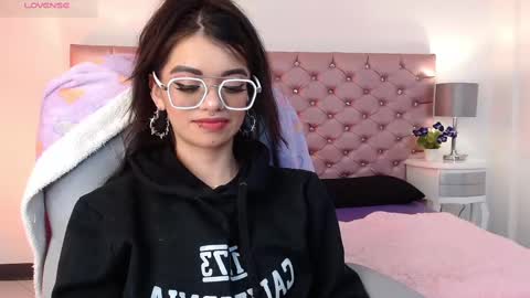 Snapshot of emerald_gh chatting on 23, 9, 2025 Danna online show from 23, 9, 2025