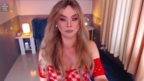 Snapshot of emeraldshemalegoddess chatting on 20, 9, 2025 Epitome of Goddess MISS EMERALD online show from 20, 9, 2025